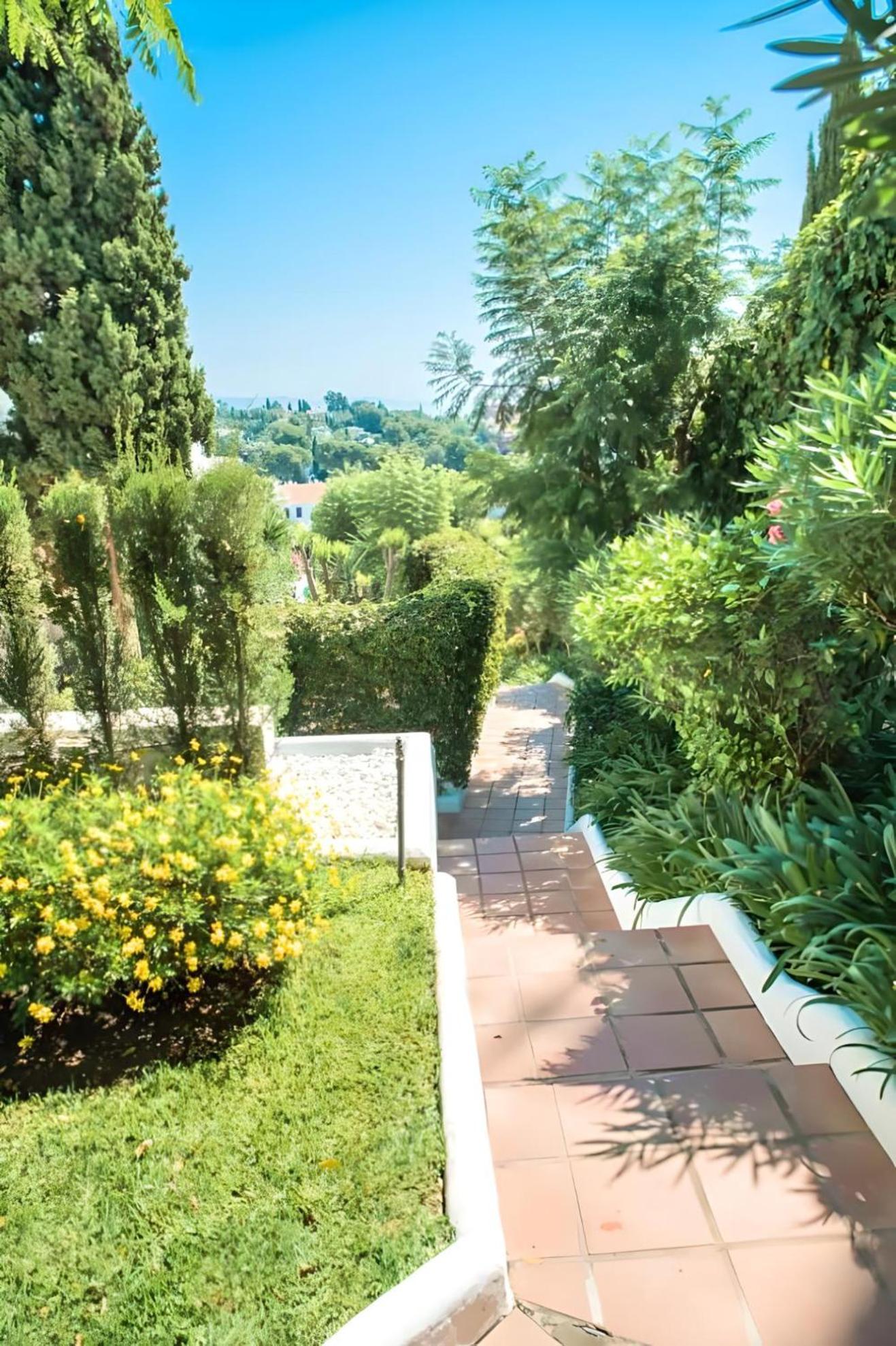 Gorgeous 2Br Apt. W/ Mountain View Puerto Banus Марбелья Экстерьер фото